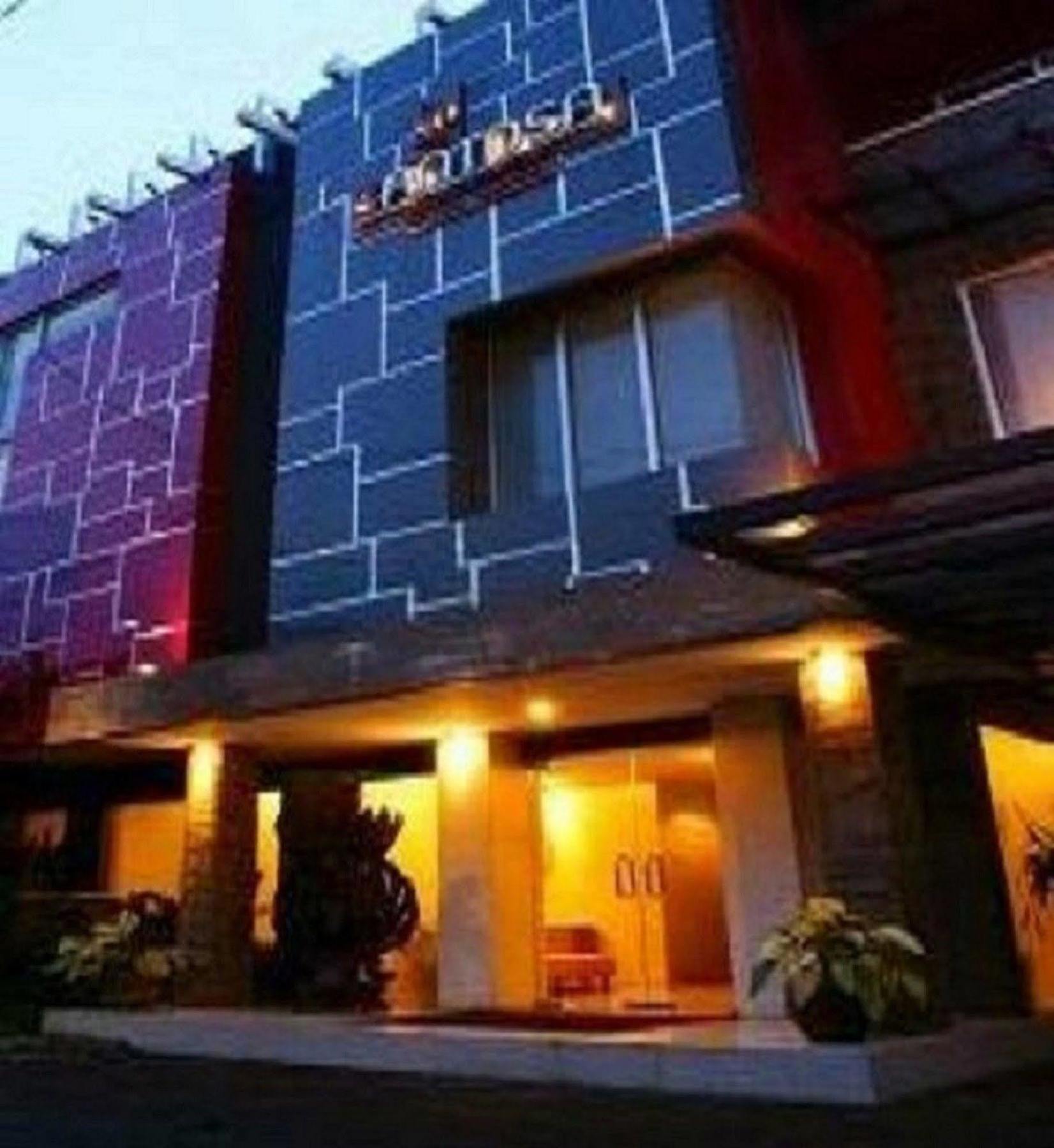 Santosa City Hotel Denpasar Exterior foto