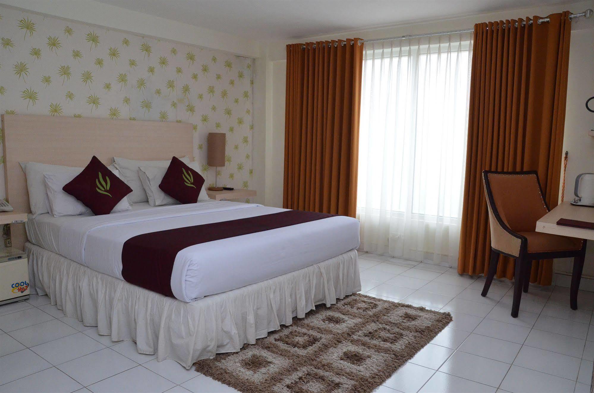 Santosa City Hotel Denpasar Exterior foto